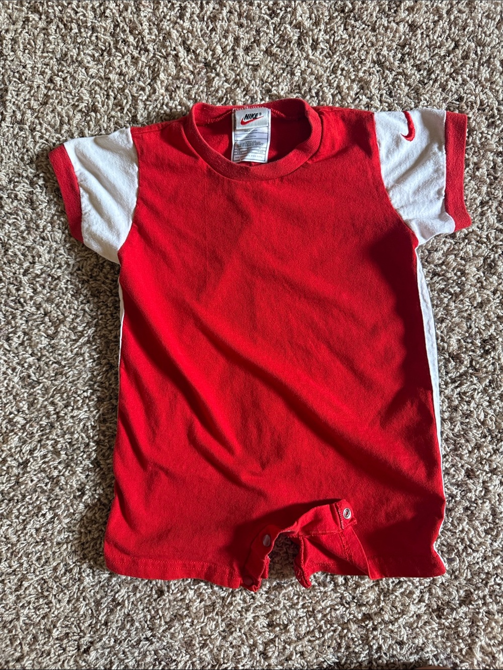 Vintage Nike Kids Red and White Short Sleeve onsie